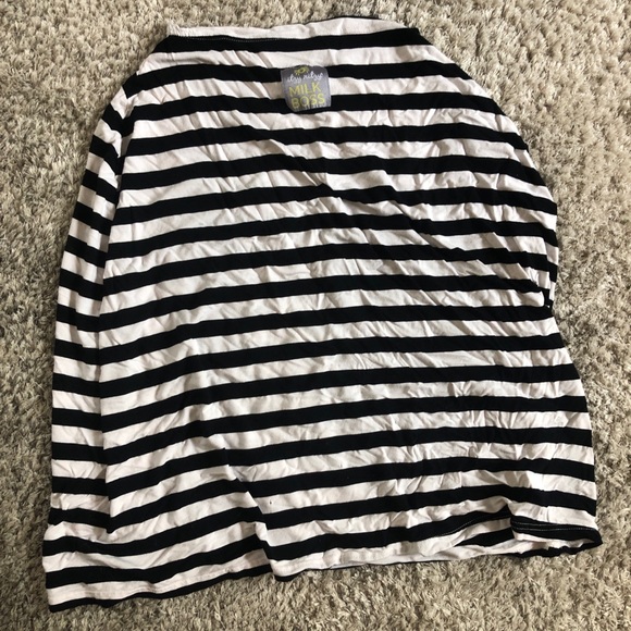 Itzy Ritzy car seat/ nursing cover - Picture 2 of 3